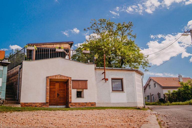 Deduv Sklep Apartment Hlohovec Bagian luar foto